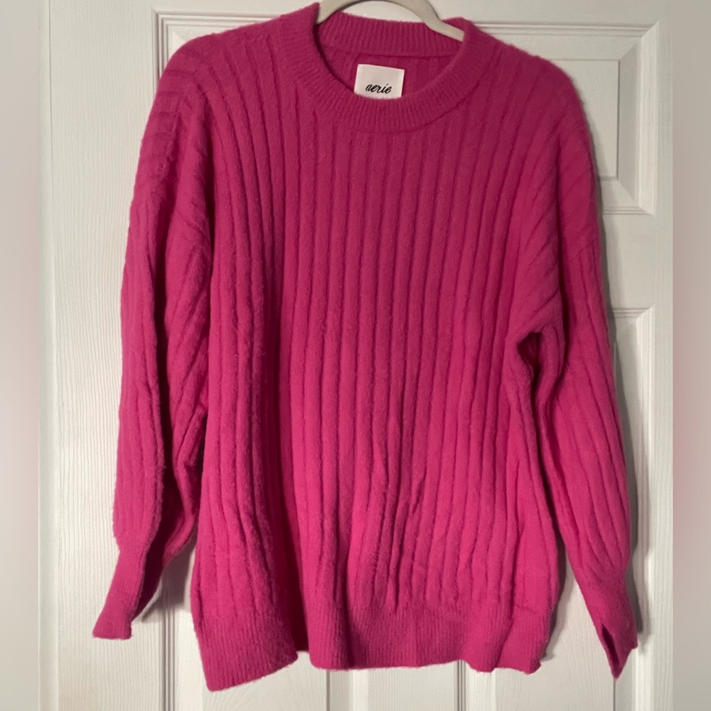 NWT Aerie crew neck sweater size XS.